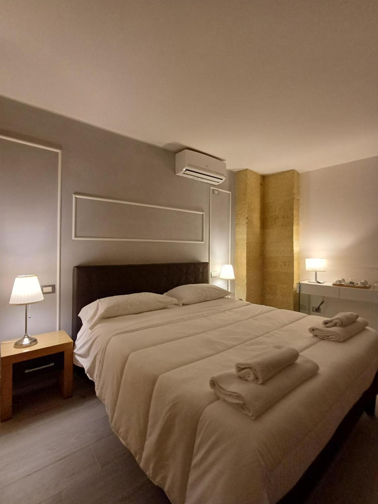Bed & Breakfast Idomeneo 63 Lecce Exterior foto